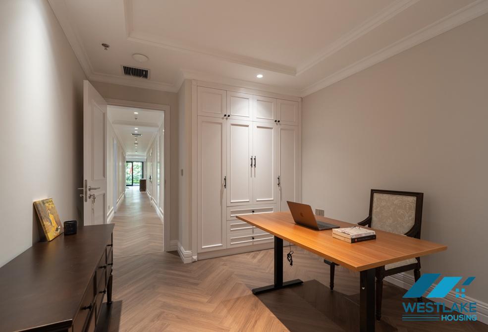 Luxurious 04-bedroom apartment with beautiful West lake view for rent in Tay Ho, Ha Noi