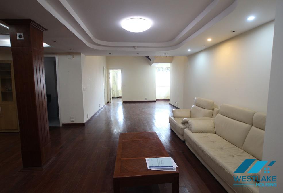 Nice penthouse apartment for rent in E Tower, Ciputra, Tay Ho, Ha Noi