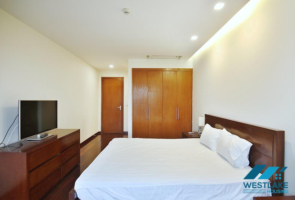Duplex 2 bedrooms and 01 working room apartment with lake view for rent in Xuan Dieu,Tay Ho