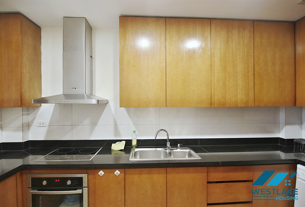 Duplex 2 bedrooms and 01 working room apartment with lake view for rent in Xuan Dieu,Tay Ho