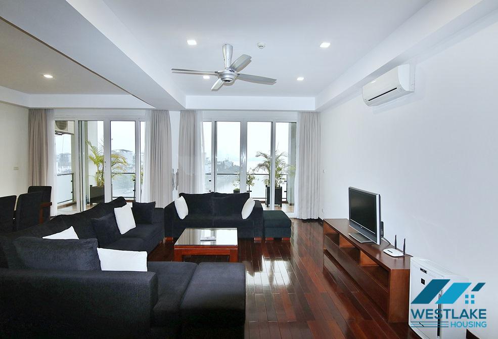 Duplex 2 bedrooms and 01 working room apartment with lake view for rent in Xuan Dieu,Tay Ho