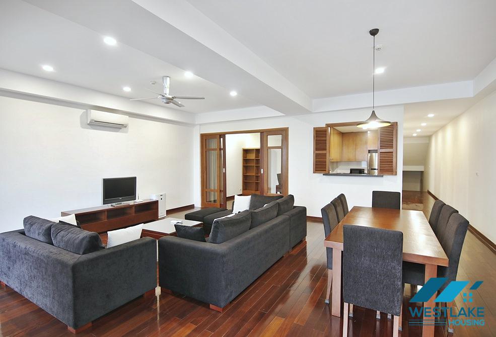 Duplex 2 bedrooms and 01 working room apartment with lake view for rent in Xuan Dieu,Tay Ho