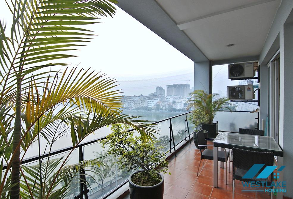 Duplex 2 bedrooms and 01 working room apartment with lake view for rent in Xuan Dieu,Tay Ho