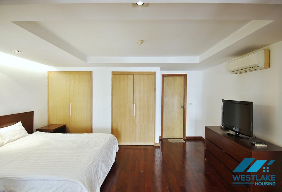 Beautiful West lake view, duplex 03 bedrooms apartment for rent in Xuan Dieu, Tay Ho, Ha Noi