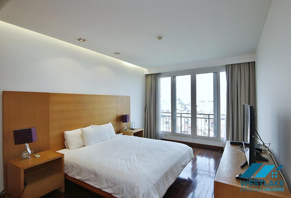 Beautiful West lake view, duplex 03 bedrooms apartment for rent in Xuan Dieu, Tay Ho, Ha Noi