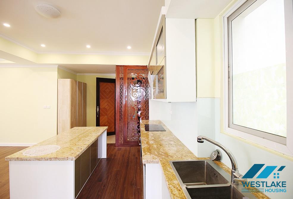 A bright and spacious 3 bedroom apartment for rent in Ciputra E Tower, Tay Ho, Ha Noi A bright and spacious 3 bedroom apartment for rent in Ciputra E Tower, Tay Ho, Ha Noi