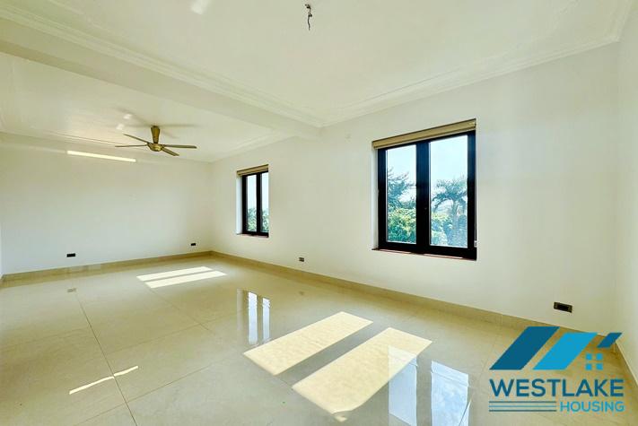 Cho Thuê Nhà 4 Phòng Ngủ Đường Xuân Diệu Tây Hồ, Hà Nội, Phong Cách Hiện Đại, Sân Vườn Sáng Thoáng