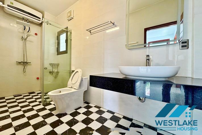 Cho Thuê Nhà 4 Phòng Ngủ Đường Xuân Diệu Tây Hồ, Hà Nội, Phong Cách Hiện Đại, Sân Vườn Sáng Thoáng