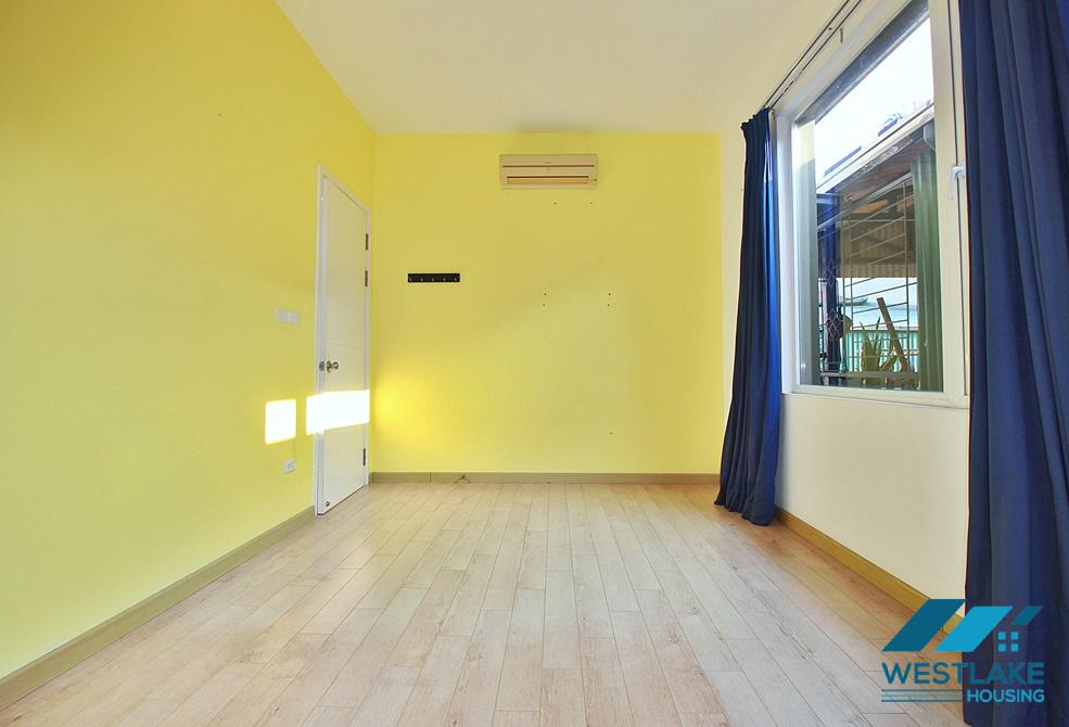 Cho Thuê Nhà 4 Phòng Ngủ Có Sân Vườn Rộng Thoáng Sáng, Nội Thất Cơ Bản Tại Phố Quảng Khánh, Tây Hồ, Hà Nội Cho Thuê Nhà 4 Phòng Ngủ Có Sân Vườn Rộng Thoáng Sáng, Nội Thất Cơ Bản Tại Phố Quảng Khánh, Tây Hồ, Hà Nội