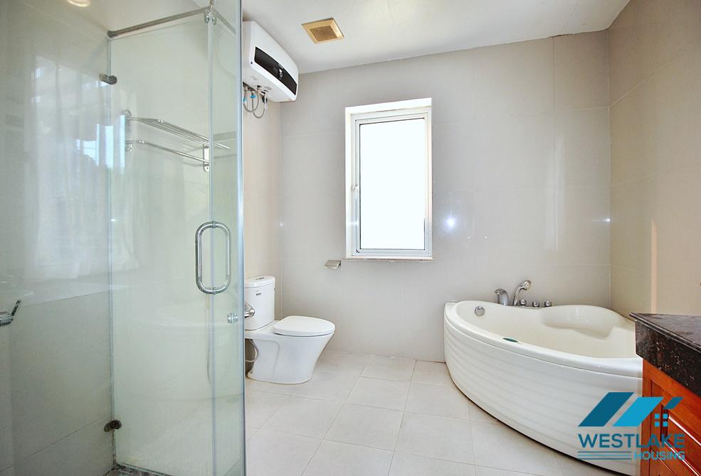 Cho Thuê Nhà 4 Phòng Ngủ Có Sân Vườn Rộng Thoáng Sáng, Nội Thất Cơ Bản Tại Phố Quảng Khánh, Tây Hồ, Hà Nội Cho Thuê Nhà 4 Phòng Ngủ Có Sân Vườn Rộng Thoáng Sáng, Nội Thất Cơ Bản Tại Phố Quảng Khánh, Tây Hồ, Hà Nội