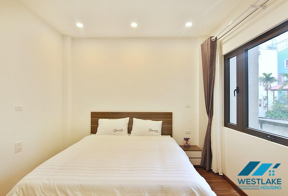 Cozy 1-bedroom serviced apartment in Au Co, Tay Ho, Ha Noi