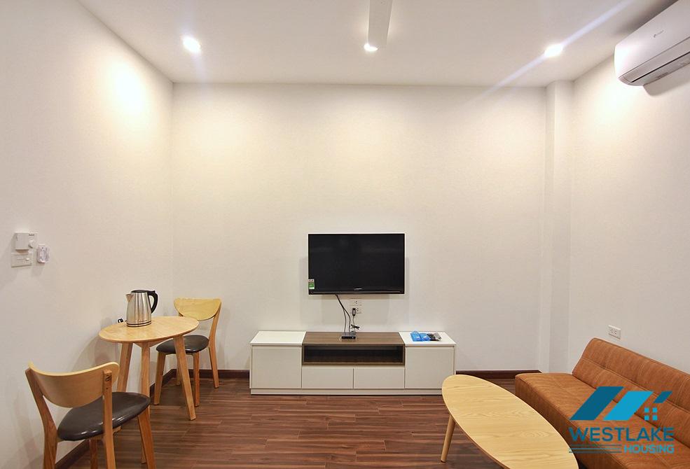 Cozy 1-bedroom serviced apartment in Au Co, Tay Ho, Ha Noi