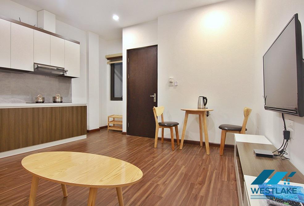 Cozy 1-bedroom serviced apartment in Au Co, Tay Ho, Ha Noi