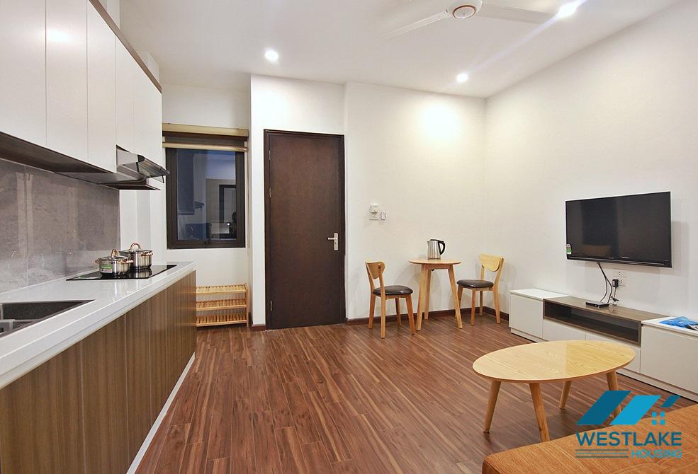 Cozy 1-bedroom serviced apartment in Au Co, Tay Ho, Ha Noi