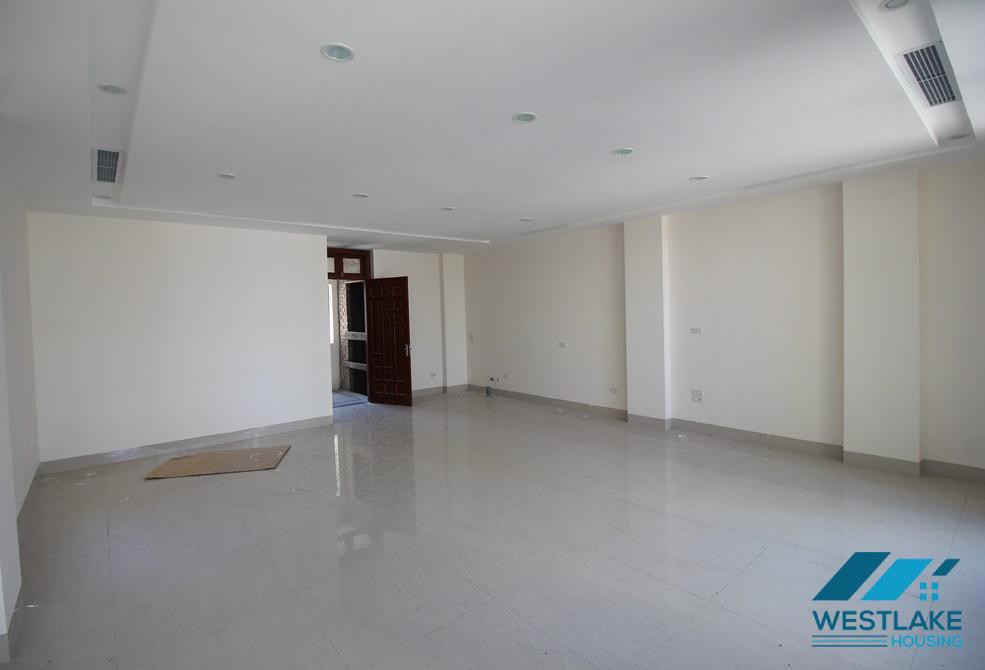 A beautiful office building for rent in Tay Ho, Ha Noi A beautiful office building for rent in Tay Ho, Ha Noi