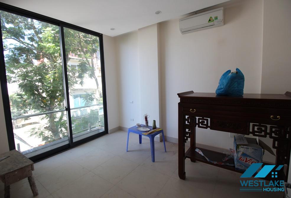 A beautiful office building for rent in Tay Ho, Ha Noi A beautiful office building for rent in Tay Ho, Ha Noi