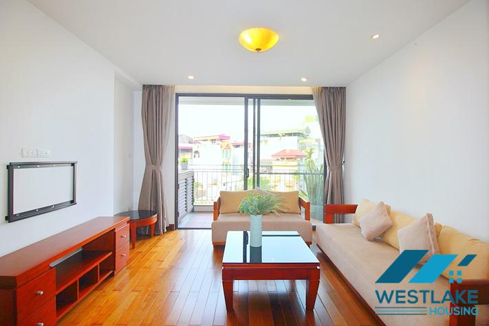 Beautiful 02-bedroom apartment with lake view in Xuan Dieu, Tay Ho, Hanoi for rent