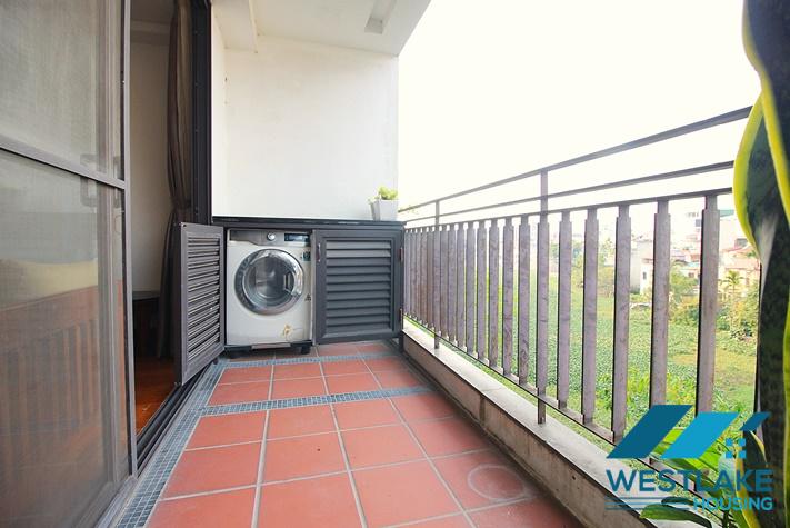 Beautiful 02-bedroom apartment with lake view in Xuan Dieu, Tay Ho, Hanoi for rent