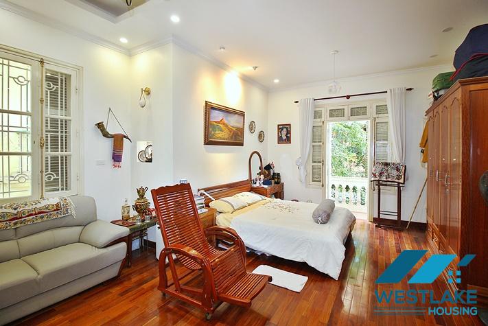 Cho Thuê Nhà 5 Phòng Ngủ, Ban Công Sân Vườn Rộng Rãi Thoáng Mát Tại Nghi Tàm, Tây Hồ, Hà Nội Cho Thuê Nhà 5 Phòng Ngủ, Ban Công Sân Vườn Rộng Rãi Thoáng Mát Tại Nghi Tàm, Tây Hồ, Hà Nội