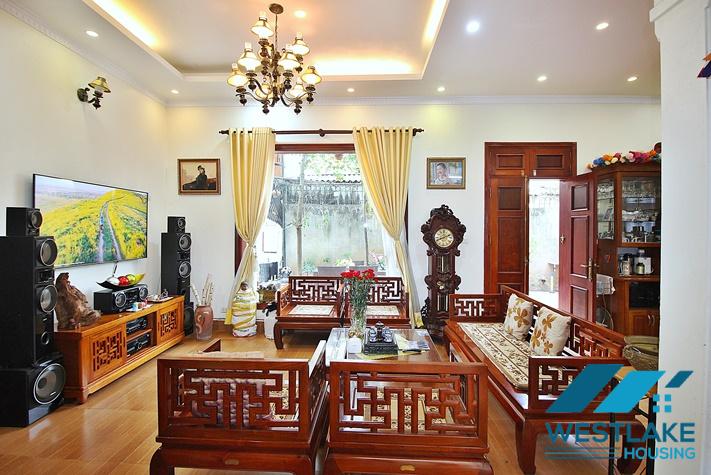 Cho Thuê Nhà 5 Phòng Ngủ, Ban Công Sân Vườn Rộng Rãi Thoáng Mát Tại Nghi Tàm, Tây Hồ, Hà Nội Cho Thuê Nhà 5 Phòng Ngủ, Ban Công Sân Vườn Rộng Rãi Thoáng Mát Tại Nghi Tàm, Tây Hồ, Hà Nội