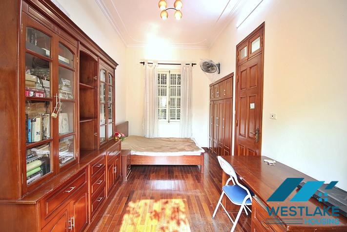 Cho Thuê Nhà 5 Phòng Ngủ, Ban Công Sân Vườn Rộng Rãi Thoáng Mát Tại Nghi Tàm, Tây Hồ, Hà Nội Cho Thuê Nhà 5 Phòng Ngủ, Ban Công Sân Vườn Rộng Rãi Thoáng Mát Tại Nghi Tàm, Tây Hồ, Hà Nội