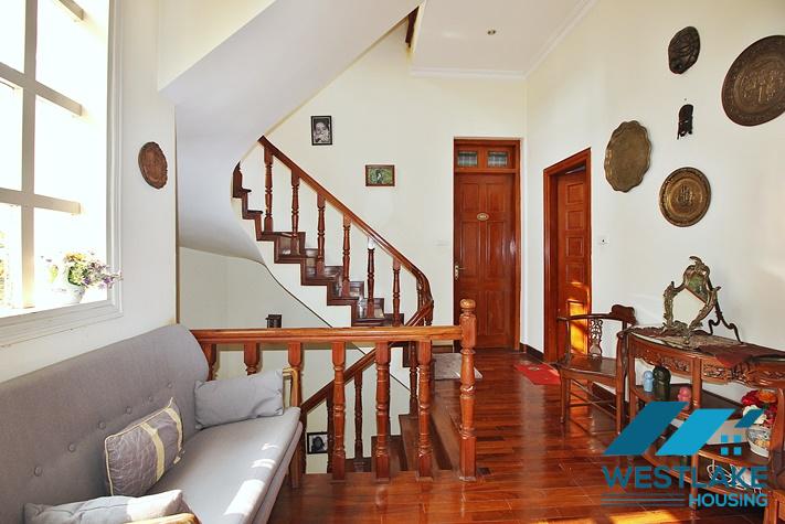 Cho Thuê Nhà 5 Phòng Ngủ, Ban Công Sân Vườn Rộng Rãi Thoáng Mát Tại Nghi Tàm, Tây Hồ, Hà Nội Cho Thuê Nhà 5 Phòng Ngủ, Ban Công Sân Vườn Rộng Rãi Thoáng Mát Tại Nghi Tàm, Tây Hồ, Hà Nội