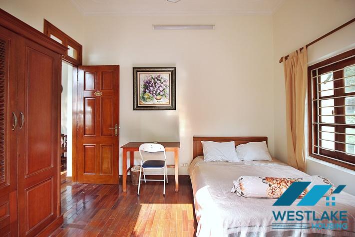 Cho Thuê Nhà 5 Phòng Ngủ, Ban Công Sân Vườn Rộng Rãi Thoáng Mát Tại Nghi Tàm, Tây Hồ, Hà Nội Cho Thuê Nhà 5 Phòng Ngủ, Ban Công Sân Vườn Rộng Rãi Thoáng Mát Tại Nghi Tàm, Tây Hồ, Hà Nội