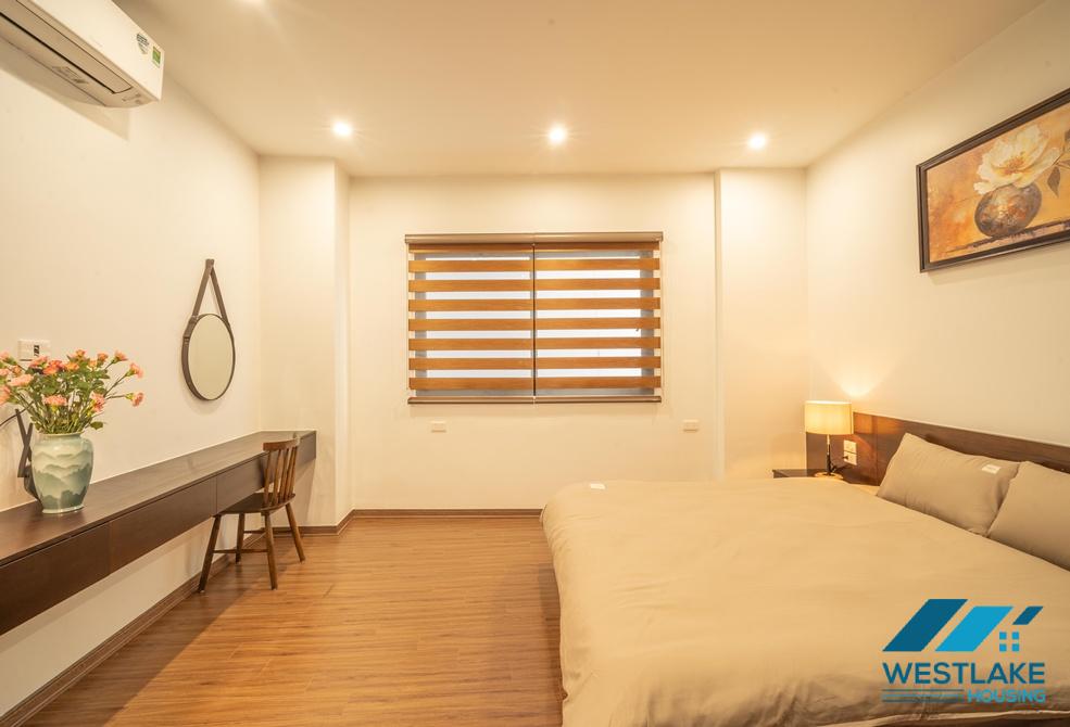 Green view 02 bedrooms apartment on Vu Mien street, Tay Ho, Ha Noi for rent