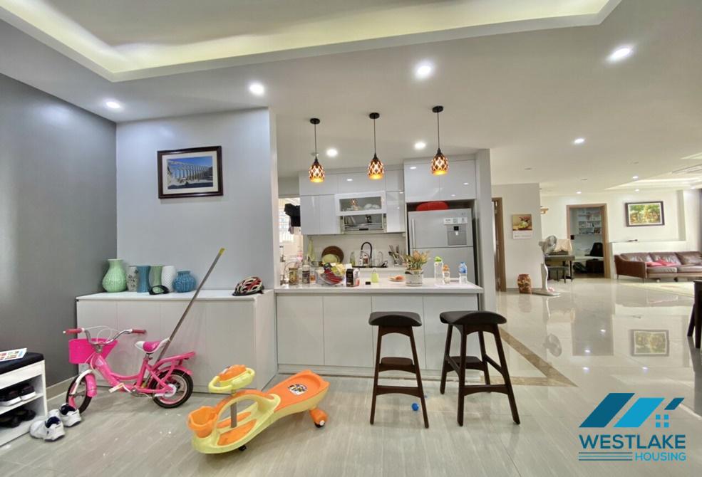 Cho thuê căn hộ 3 phòng ngủ xinh xắn, hiện đại tại khu đô thị Ciputra, Hà Nội Cho thuê căn hộ 3 phòng ngủ xinh xắn, hiện đại tại khu đô thị Ciputra, Hà Nội