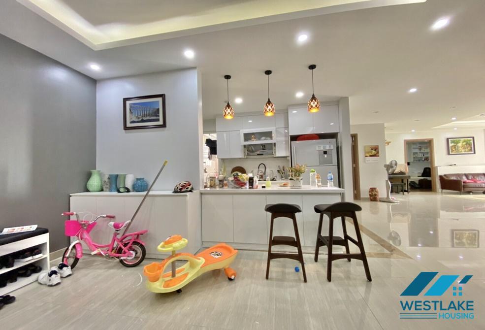 Cho thuê căn hộ 3 phòng ngủ xinh xắn, hiện đại tại khu đô thị Ciputra, Hà Nội Cho thuê căn hộ 3 phòng ngủ xinh xắn, hiện đại tại khu đô thị Ciputra, Hà Nội