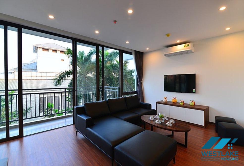 Beautiful 03 bedroom apartment with lake view for rent on Tu Hoa street, Tay Ho, Ha Noi