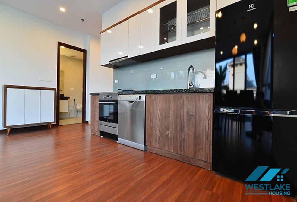Beautiful 03 bedroom apartment with lake view for rent on Tu Hoa street, Tay Ho, Ha Noi