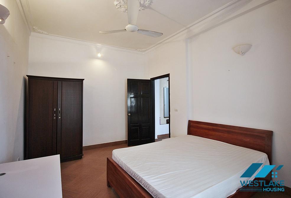 A cheap 4 bedroom house for rent in Tu Hoa, Tay Ho, Ha Noi