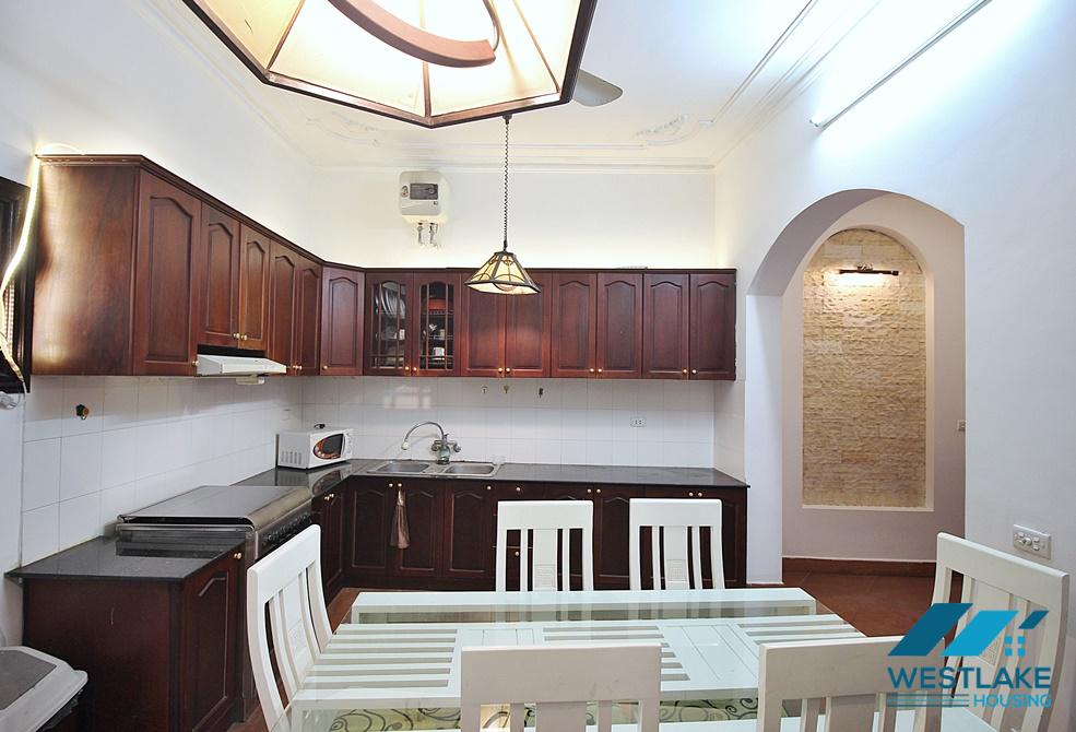 A cheap 4 bedroom house for rent in Tu Hoa, Tay Ho, Ha Noi