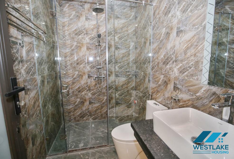 A new 4 bedroom house for rent in Tu Hoa, Tay Ho, Ha Noi