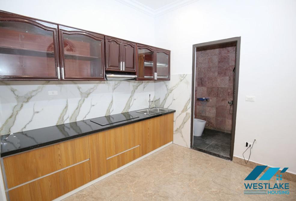 A new 4 bedroom house for rent in Tu Hoa, Tay Ho, Ha Noi