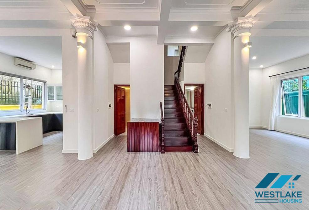 Renovated 05-bedrooms house with swimming pool for rent in Tay Ho, Ha Noi