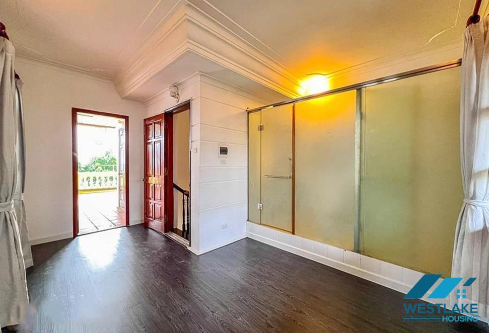 Renovated 05-bedrooms house with swimming pool for rent in Tay Ho, Ha Noi