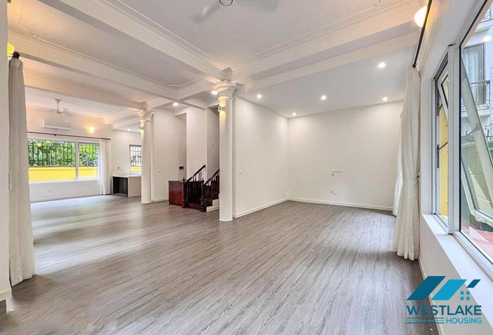 Nhà 5 Phòng Ngủ Mới Cải Tạo Lại Đẹp, Hiện Đại Có Hồ Bơi Ngoài Trời Cho Thuê Tại Tây Hồ, Hà Nội