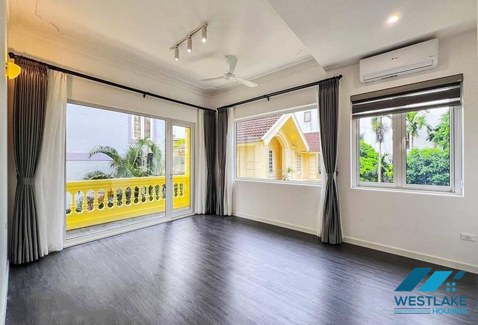Nhà 5 Phòng Ngủ Mới Cải Tạo Lại Đẹp, Hiện Đại Có Hồ Bơi Ngoài Trời Cho Thuê Tại Tây Hồ, Hà Nội