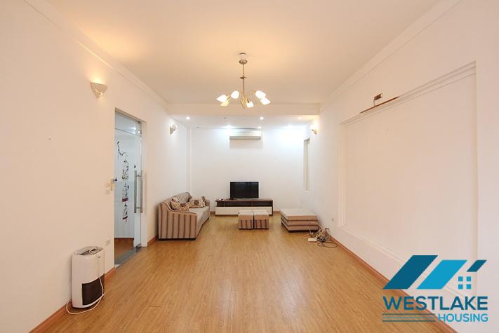 Cho Thuê Nhà 6 Phòng Ngủ Rộng Thoáng Tại Tô Ngọc Vân, Tây Hồ, Hà Nội Cho Thuê Nhà 6 Phòng Ngủ Rộng Thoáng Tại Tô Ngọc Vân, Tây Hồ, Hà Nội