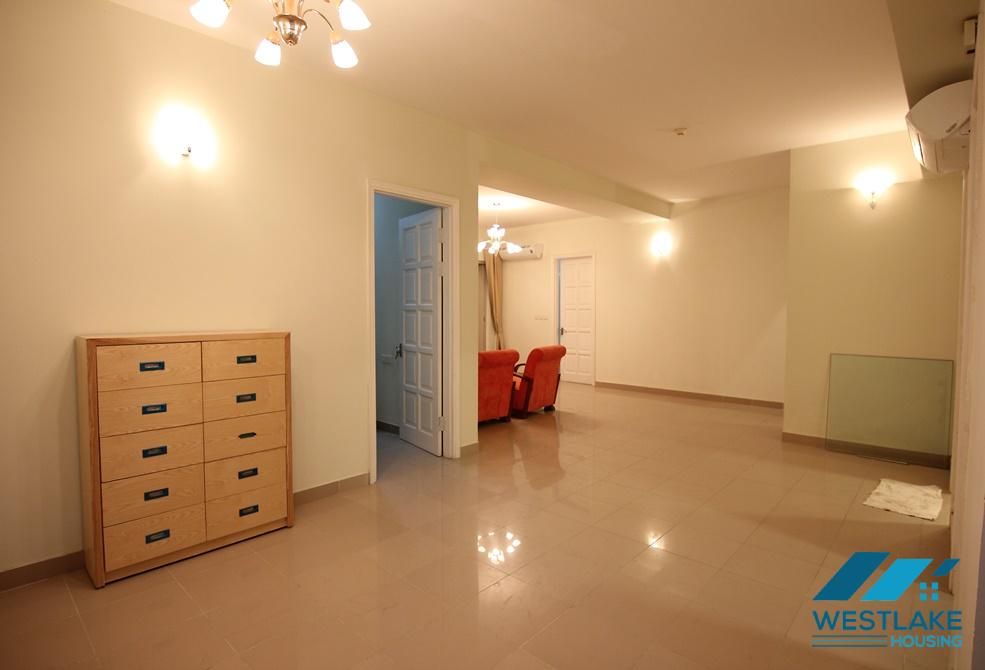 Brandnew E Tower apartment to rent in Ciputra, 153sqm, 3 bedrooms, Tay Ho, Ha Noi