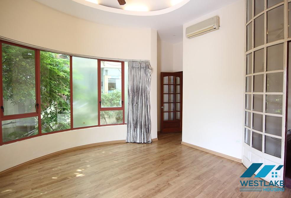A large 4 bedroom house for rent in Tu Hoa, Tay Ho, Ha Noi
