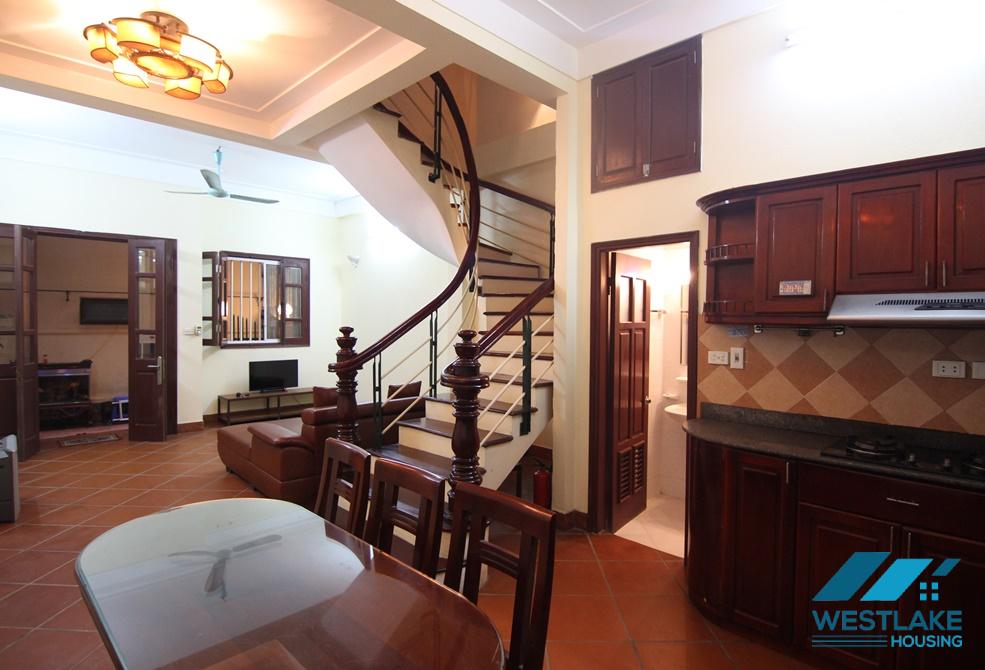 A cheap house with 4 bedroom for rent in Tu Hoa, Tay Ho