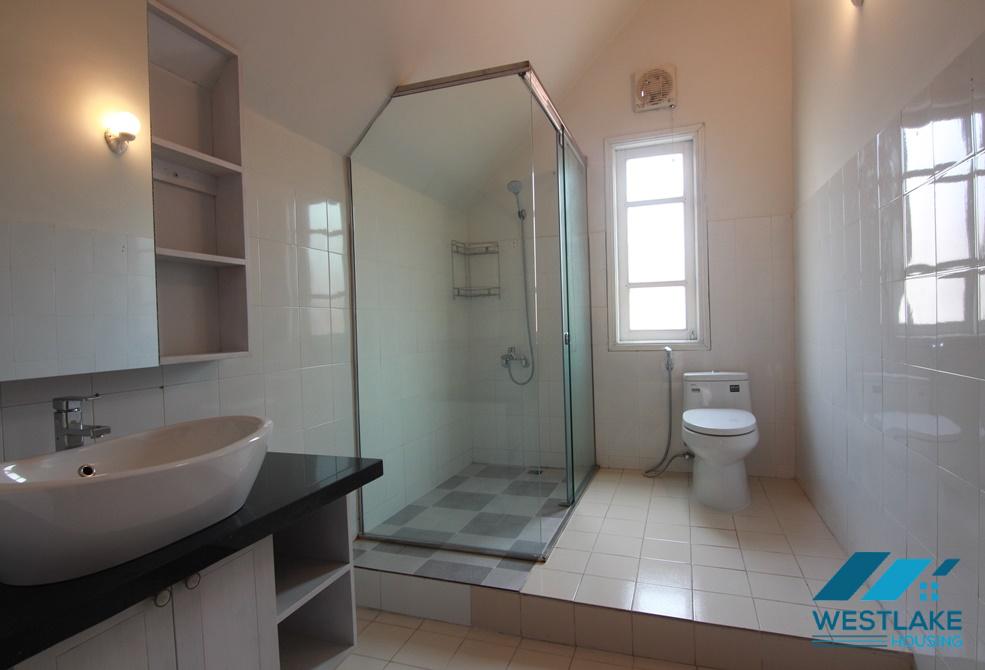 A nice house with big yard for rent in Tu Hoa, Tay Ho