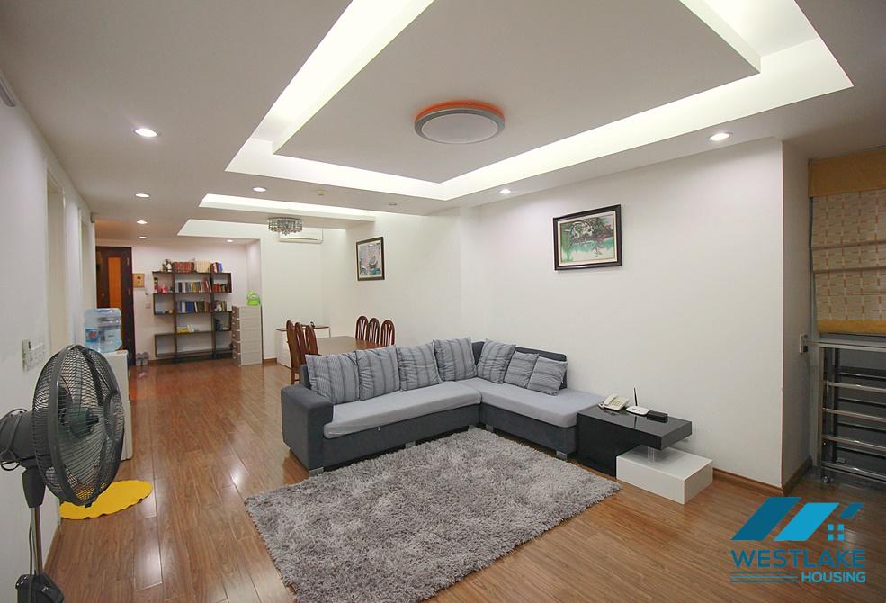 High floor and nice apartment for rent in E Tower, Ciputra Tay Ho, Ha Noi