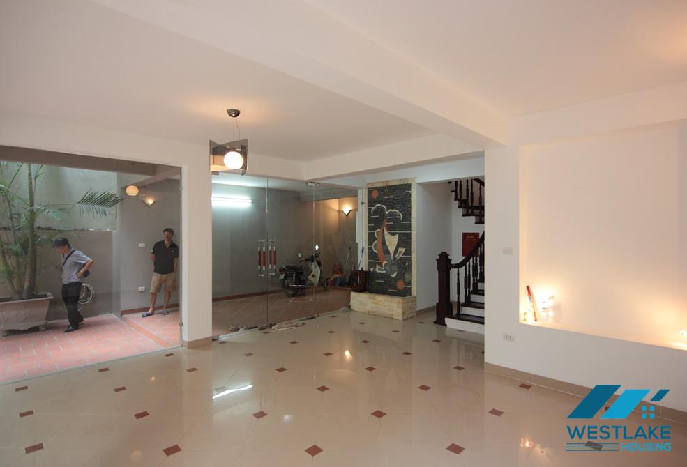 A nice and bright 4 bedroom house for rent in Tu Hoa, Tay Ho
