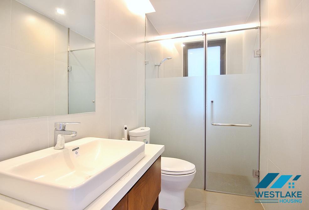 Bright 2-bedroom apartment on Tu Hoa Street, Tay Ho, Ha Noi for rent