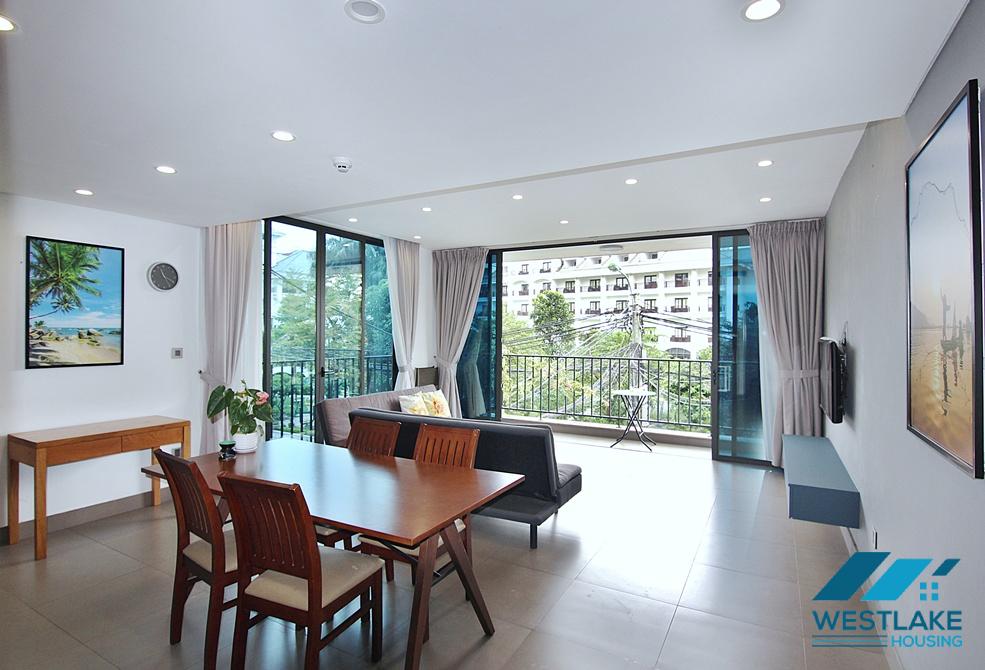 Bright 2-bedroom apartment on Tu Hoa Street, Tay Ho, Ha Noi for rent