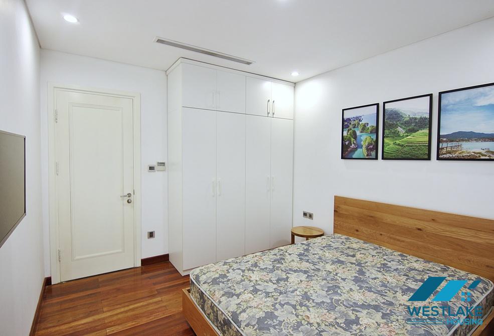 Bright 2-bedroom apartment on Tu Hoa Street, Tay Ho, Ha Noi for rent